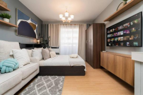 Newly Renovated Pasig Studio with Pool and Fiber Wi-Fi